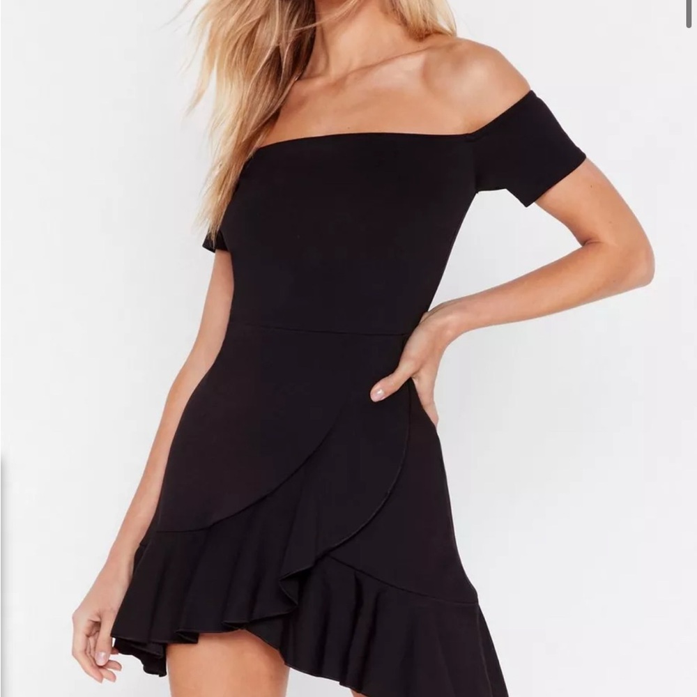 Brand New Nasty Gal Black Off-Shoulder Mini Dress Homecoming Spring Formal Dance
